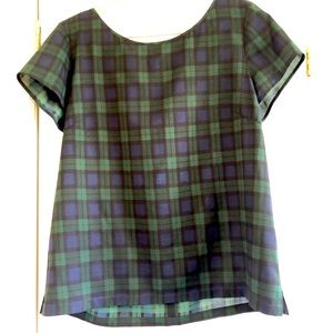 Anne Klein plaid tee shirt blouse w/ back detail